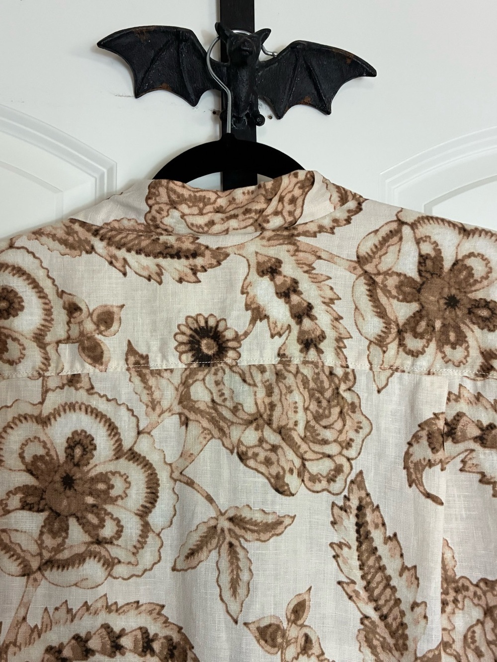 Tommy Bahama Cream & Brown Floral button up Shirt size L - Picture 4 of 13
